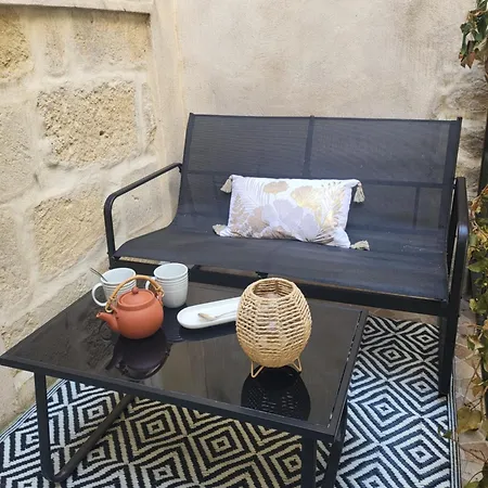 L'escale Doree Au Centre De * リュネル